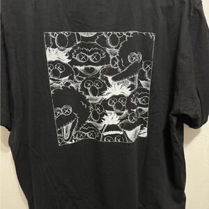 Uniqlo X kaws x Sesame Street pocket tee sz L